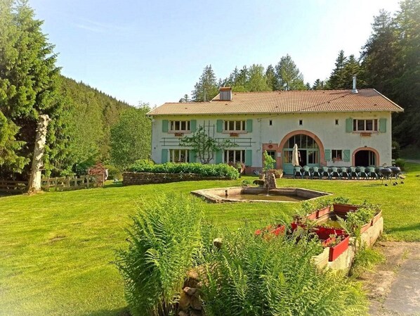 Exterior - Marmonfosse Group Cottage (Taintrux)