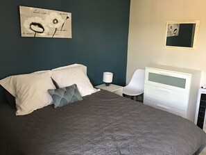 1 chambre, fer et planche à repasser, Wi-Fi gratuit