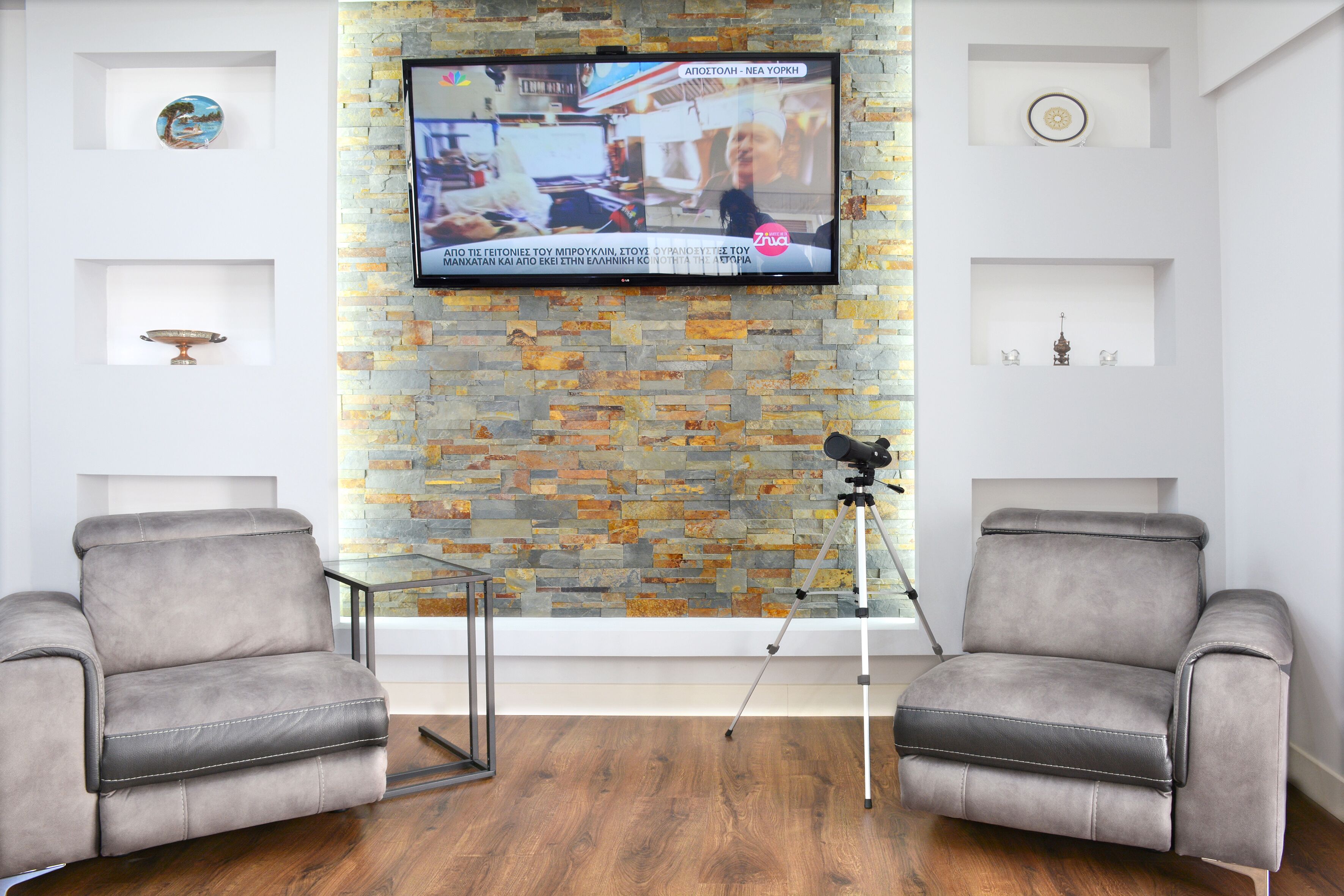 Luxury at its Best Beach Condo in Palaio Faliro for up to 5 people