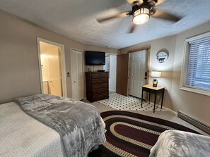 2 makuuhuonetta, silitysrauta/-lauta, Wi-Fi, vuodevaatteet