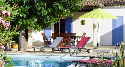 Villa Maryse Ă Lauris, Ă seulement 5 km de Lourmarin.