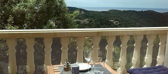 HOLIDAY HOUSE WITH PRIVATE POOL, SPECTACULAR SEA AND MOUNTAIN VIEW
