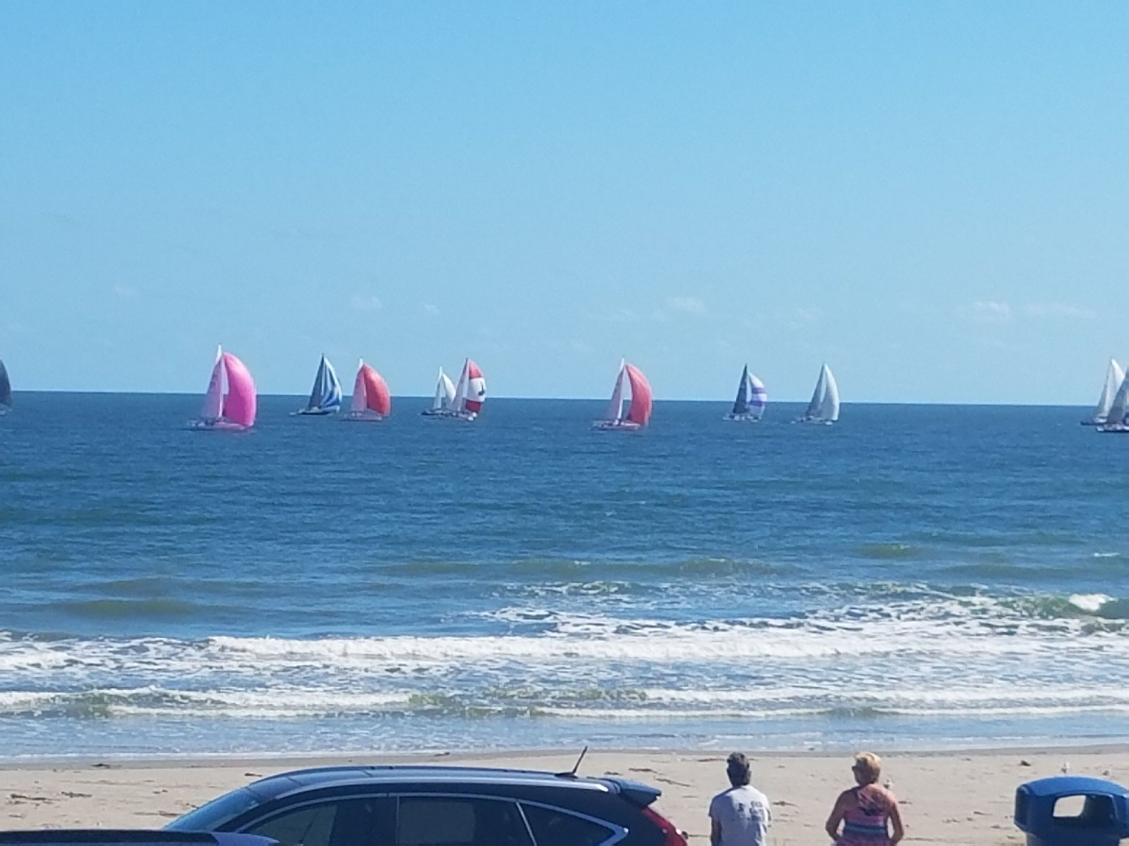 Beach nearby, sun loungers, beach towels