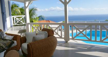 Chambre d hĂŽtes avec une vue panoramique sur la mer des CaraĂŻbes
