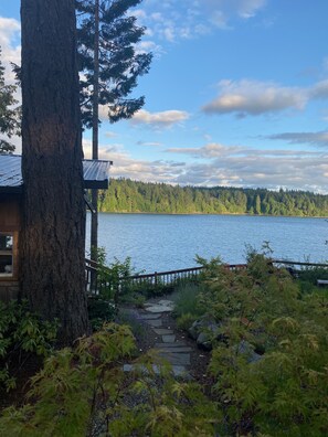 Property grounds - Waterfront Cottage, The Captains Cabin is a romantic, remote spot in the PNW. (Grapeview)