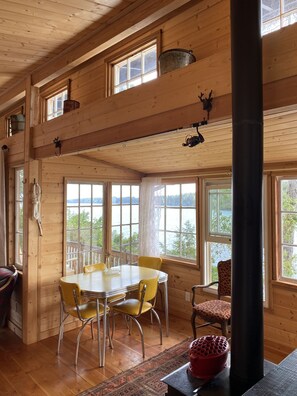 Dining - Waterfront Cottage, The Captains Cabin is a romantic, remote spot in the PNW. (Grapeview)