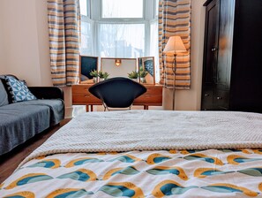 5 habitaciones, tabla de planchar con plancha y wifi gratis 