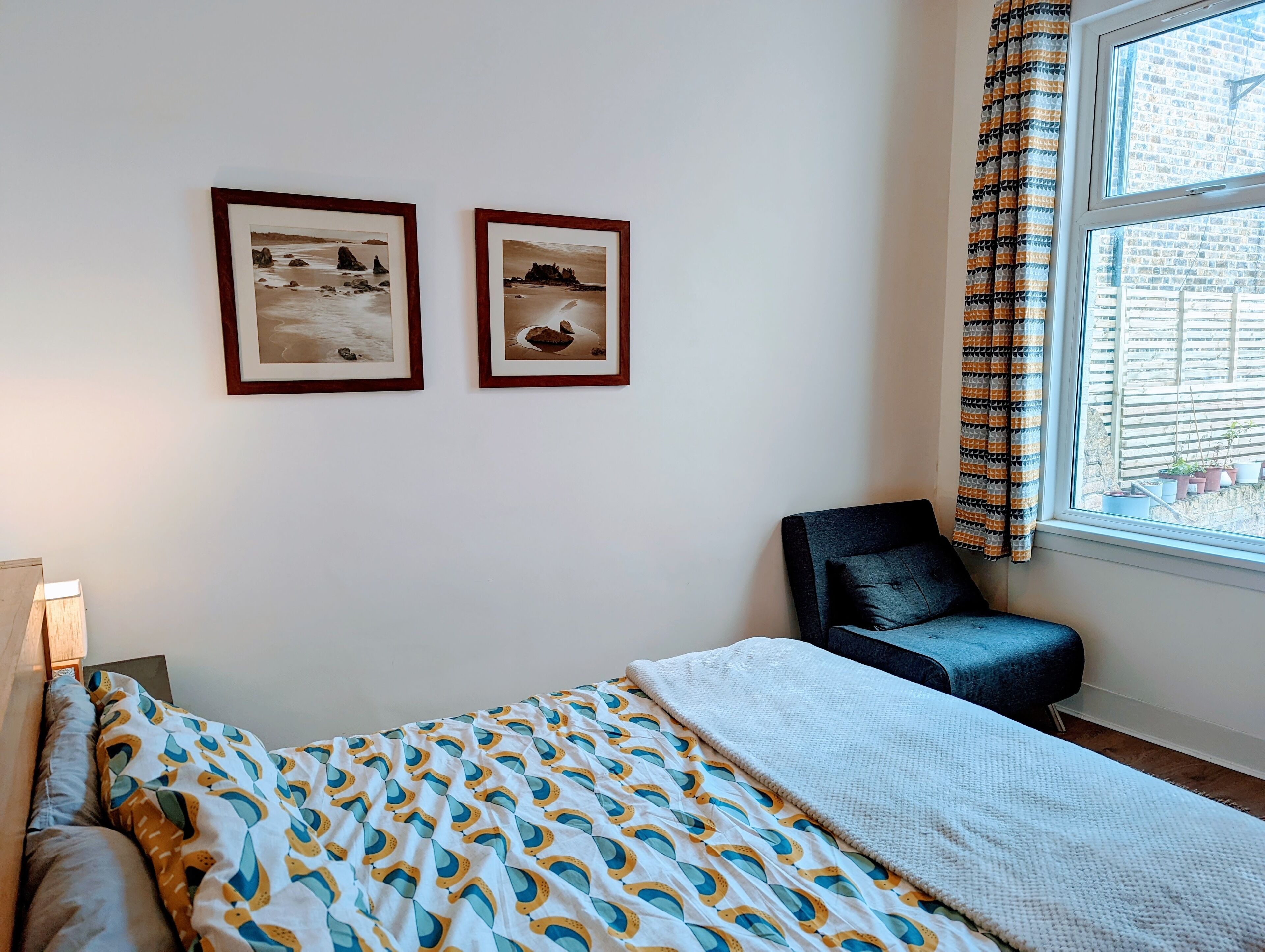 Gorgeous great 5 bed 2 bath family home with garden in trendy area