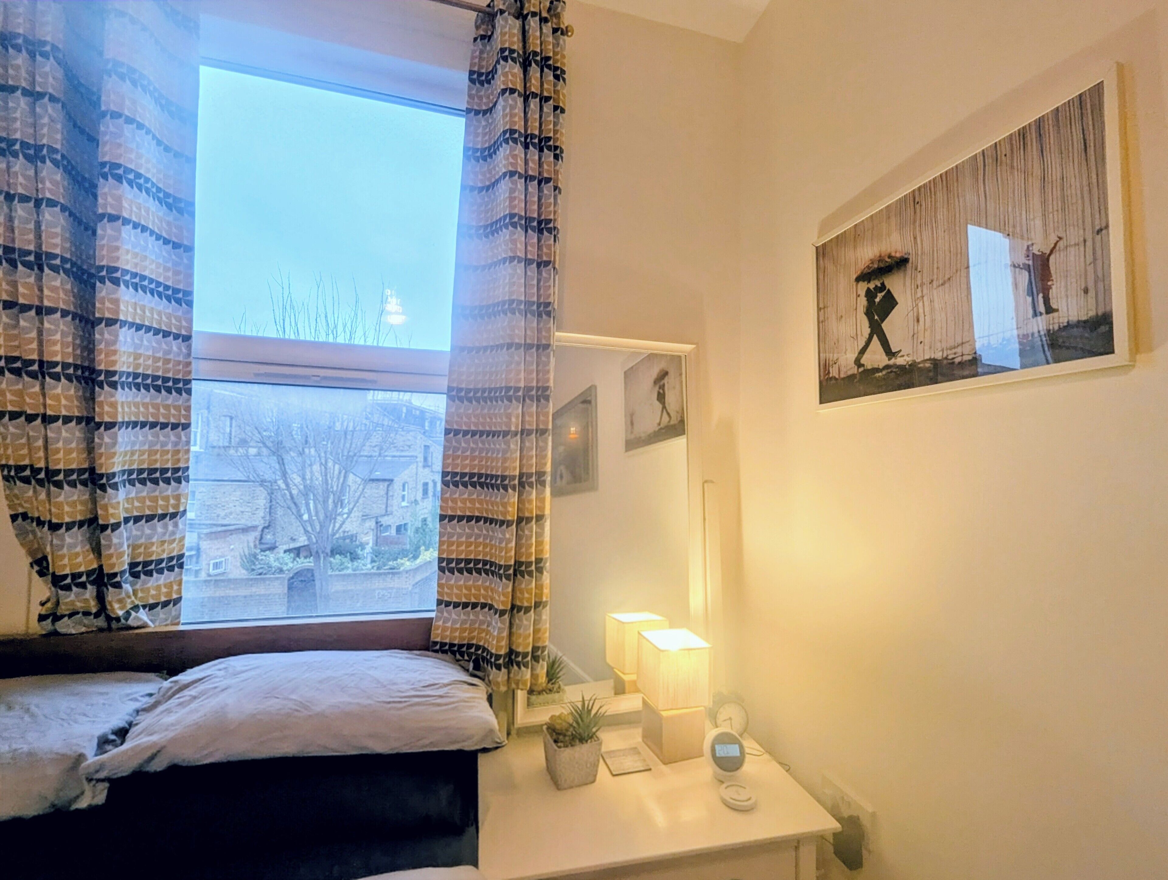 5 bedrooms, iron/ironing board, free WiFi, bed sheets