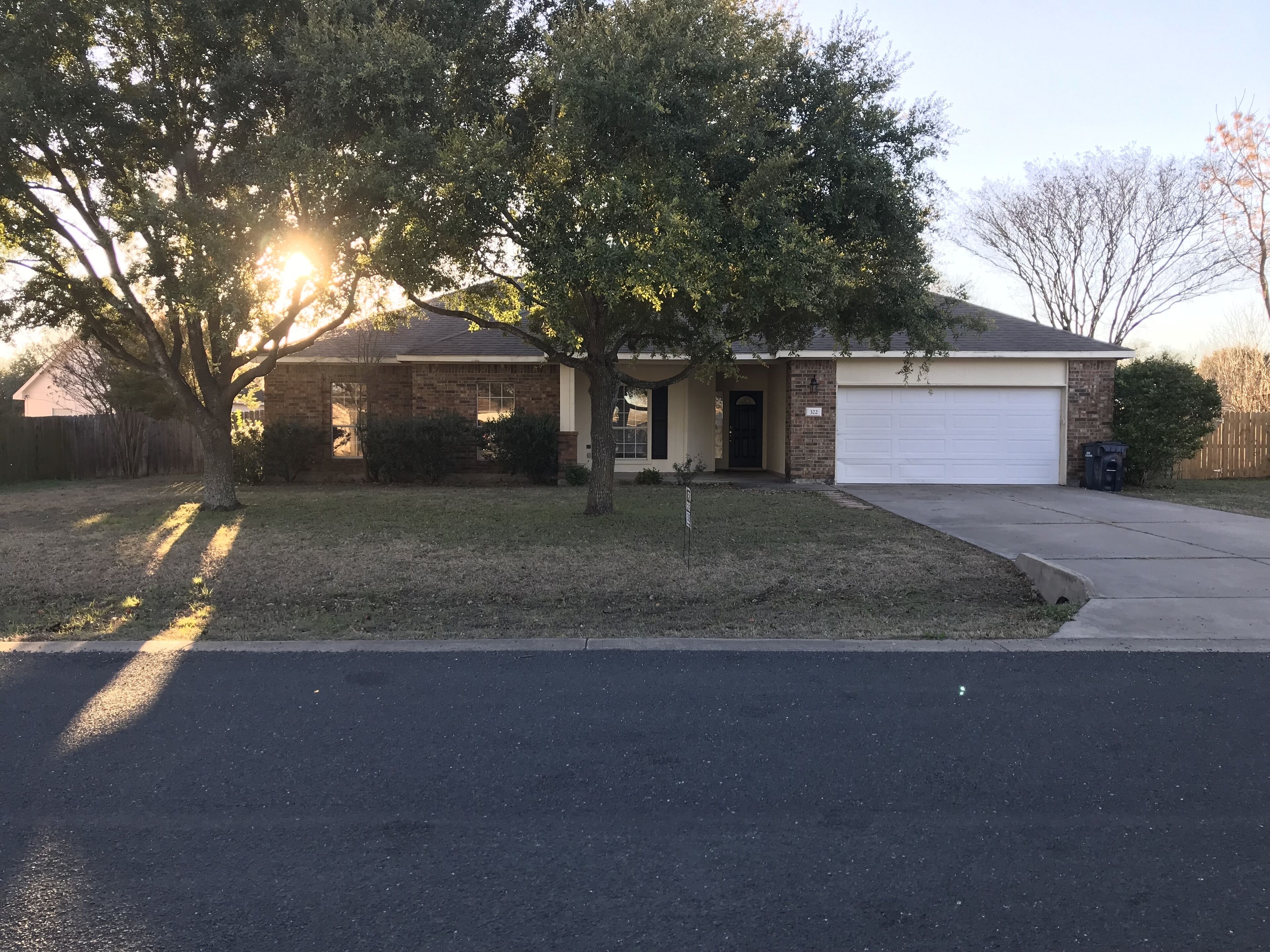 Samsung 8 Close - Estate Home- Quiet Neighborhood Trucks OK 6 Beds+Sleeper Sofa