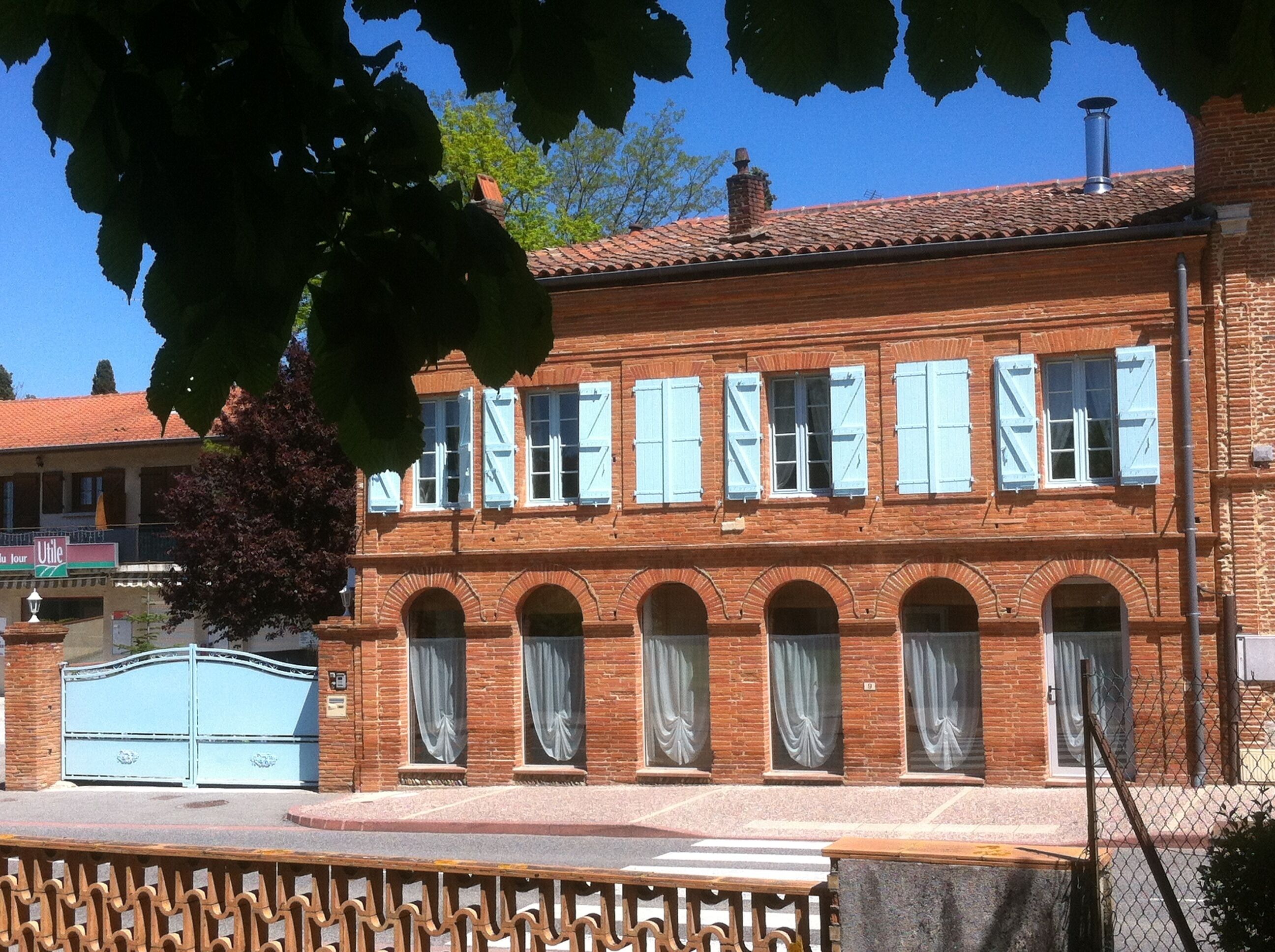 Blue Room of the Gîtes des Arcades Labastide Beauvoir
