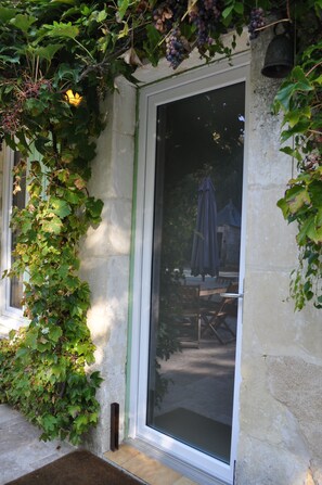 تفاصيل الفندق من الخارج