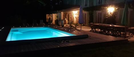 Outdoor pool, a heated pool