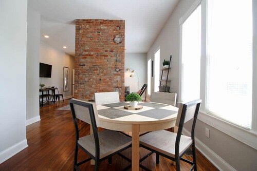 THE BARRET HOUSE, 2 floor luxury home, LOCATION! Downtown, HIGHLANDS, NuLu, EXPO