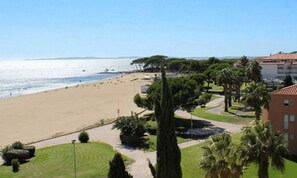 Beach nearby, sun-loungers