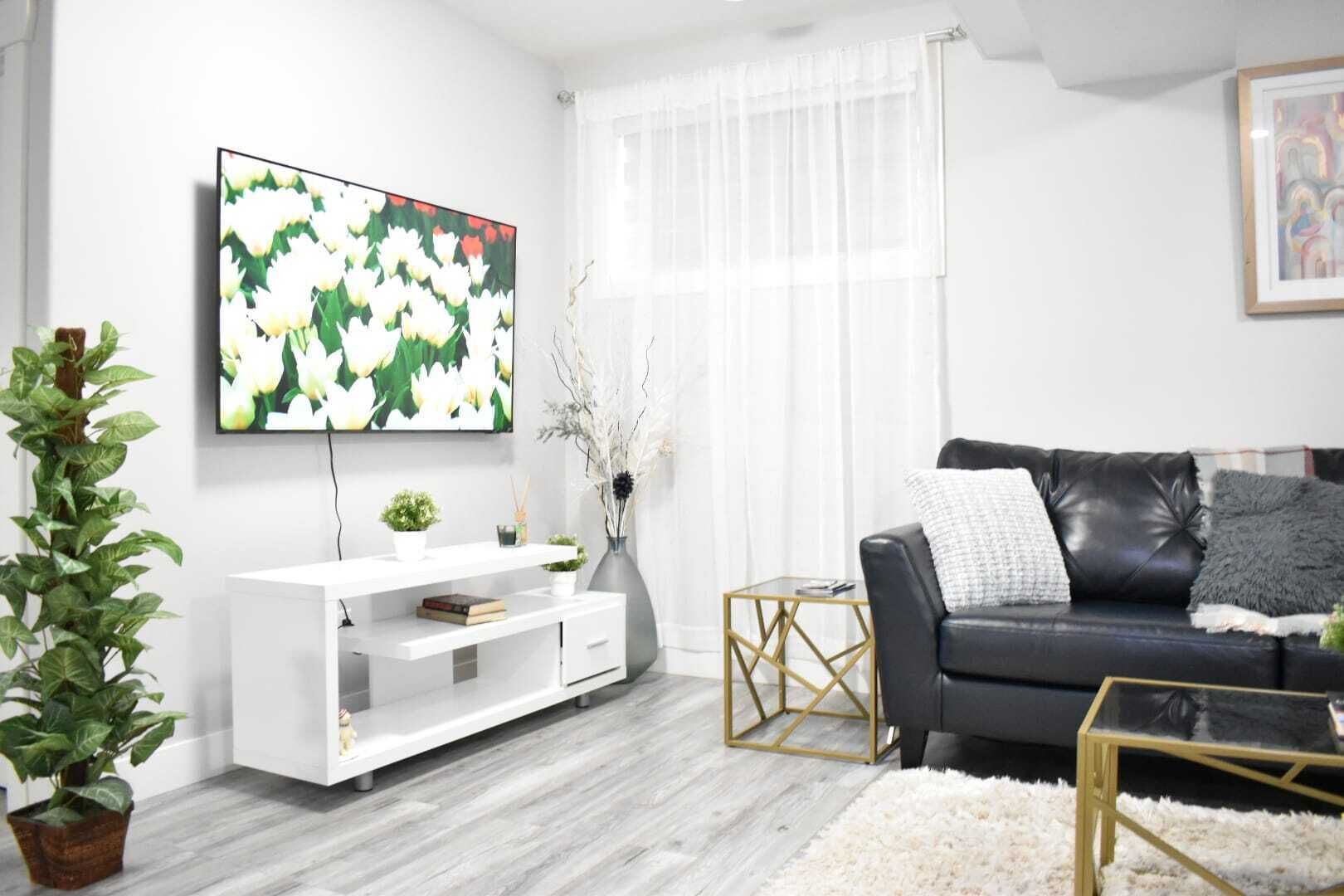 Beautifully Furnished 2 bedroom Basement Suite