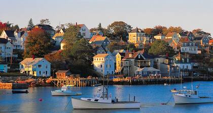 Cozy Cabin on Blue Hill Farm