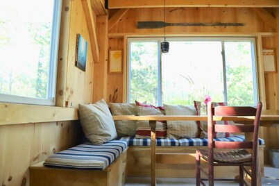Cozy Cabin on Blue Hill Farm