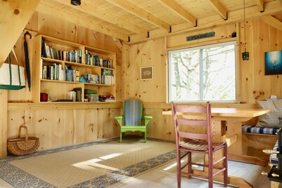 Cozy Cabin on Blue Hill Farm