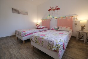 3 bedrooms, iron/ironing board, free WiFi, bed sheets
