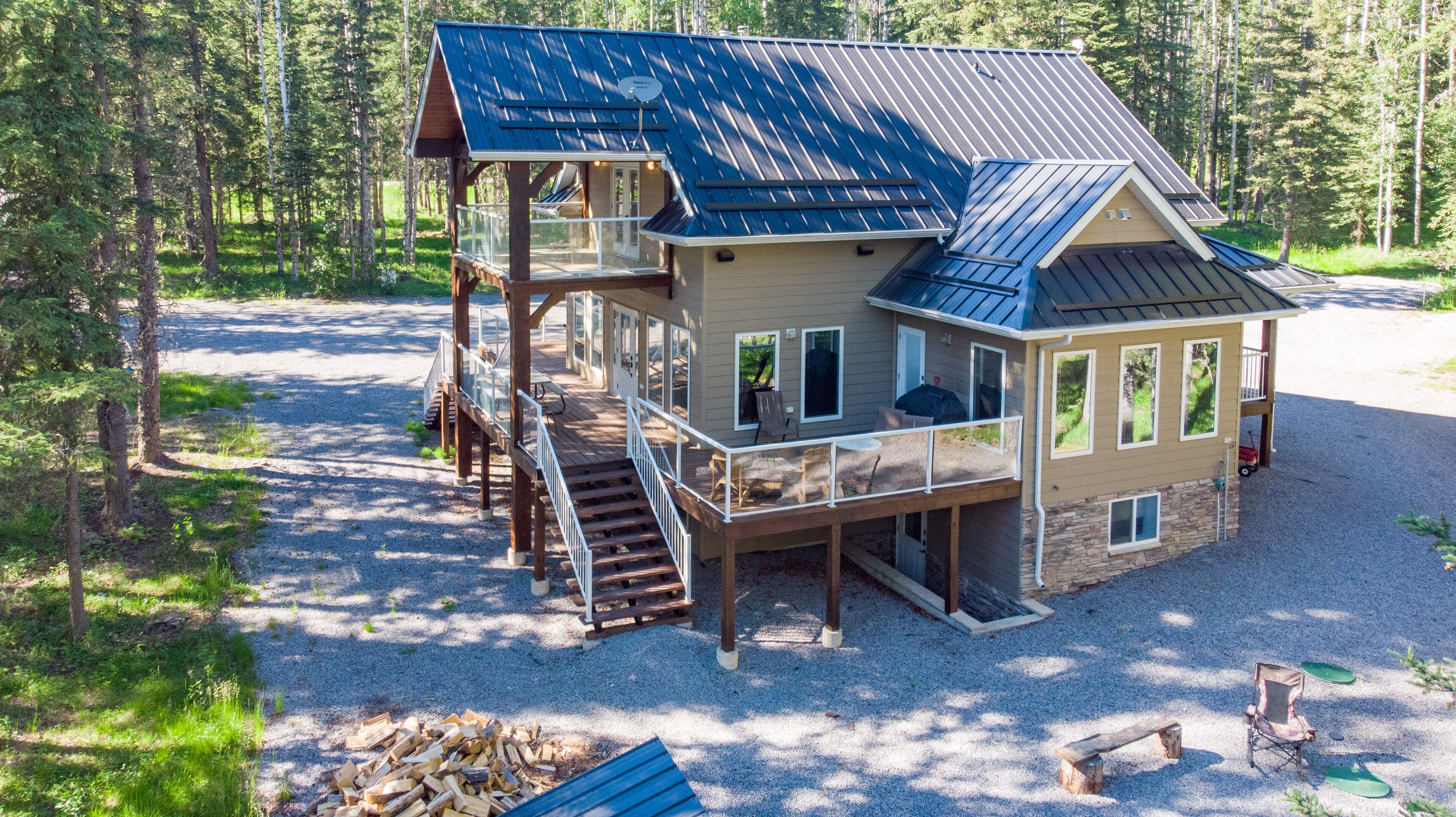 Eagle Ridge Chalet in beautiful Nordegg, Alberta