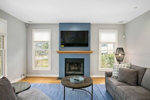 TV, fireplace - Alex`s Pool House Private Pool & Hot Tub Centrally Located in the Saugatuck Douglas Area (Douglas)