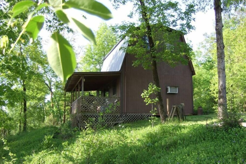 Enchanted Cabin-Seasonal View of Ouachita River