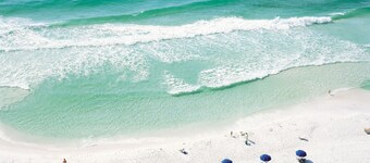 Spacious Resort Home near the Beach Sleeps 20 24SE