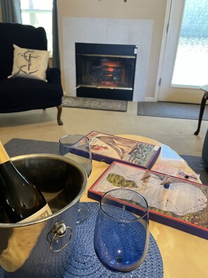 Interior - Ione Captains Cottage With 3 separate BEDROOMS Close to Town. Centrally located. (Ione)