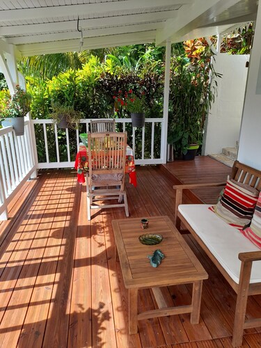 Emeraude Studio - Magnificent studio on the ground floor of a family villa.