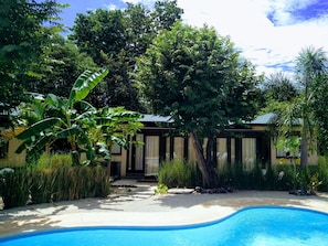 Outdoor pool - Surfers, Families, Nature Lovers Villa with Fiber Optic in Avellanas 🌴🌞🌊
(playa avellanas)