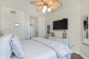 2 bedrooms, iron/ironing board, Internet, bed sheets