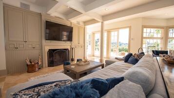 Smart TV, fireplace, video games, DVD player