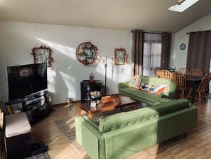 TV, fireplace, foosball, table tennis