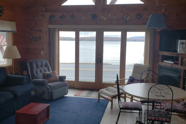Living Room Looking out to the lke