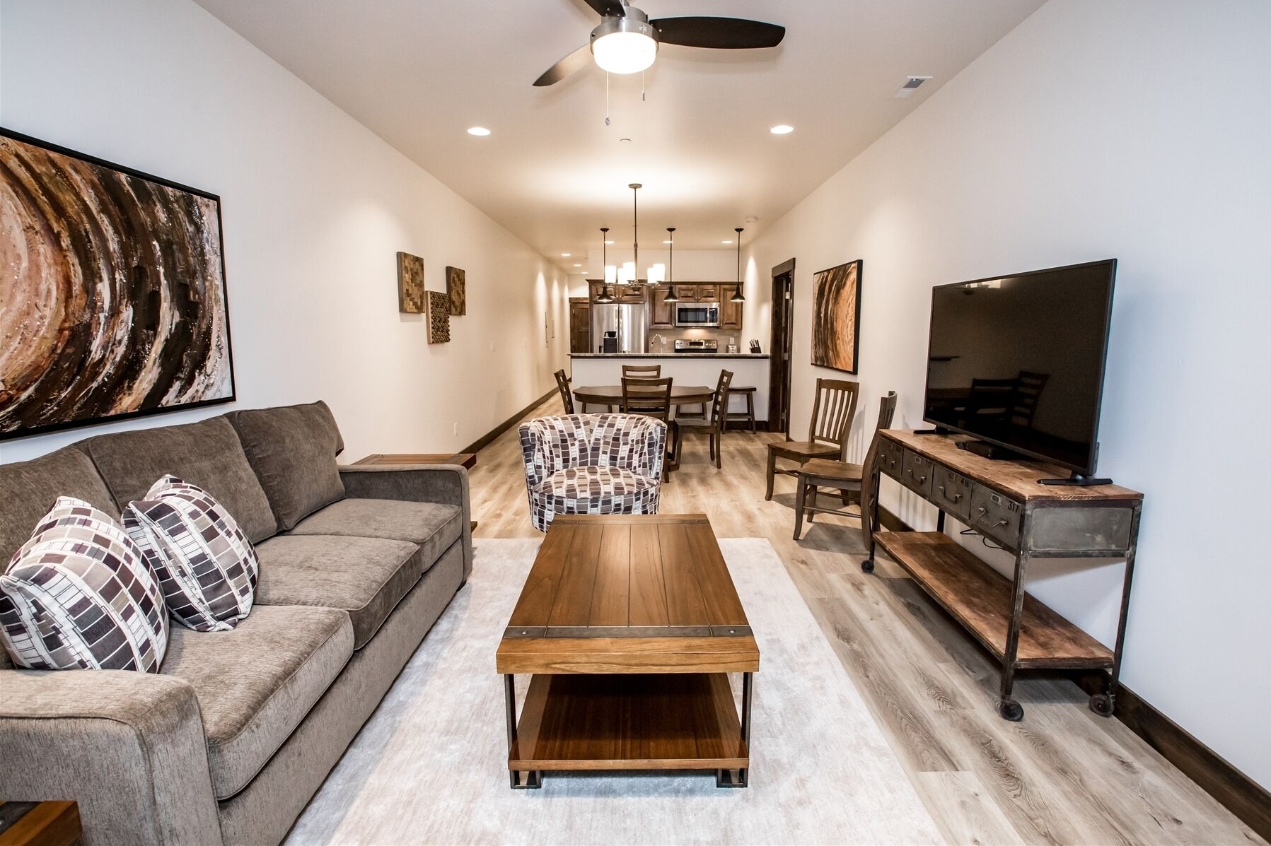 Columbia Crest 301-Luxury Condo in Columbia Falls, the gateway to Glacier!