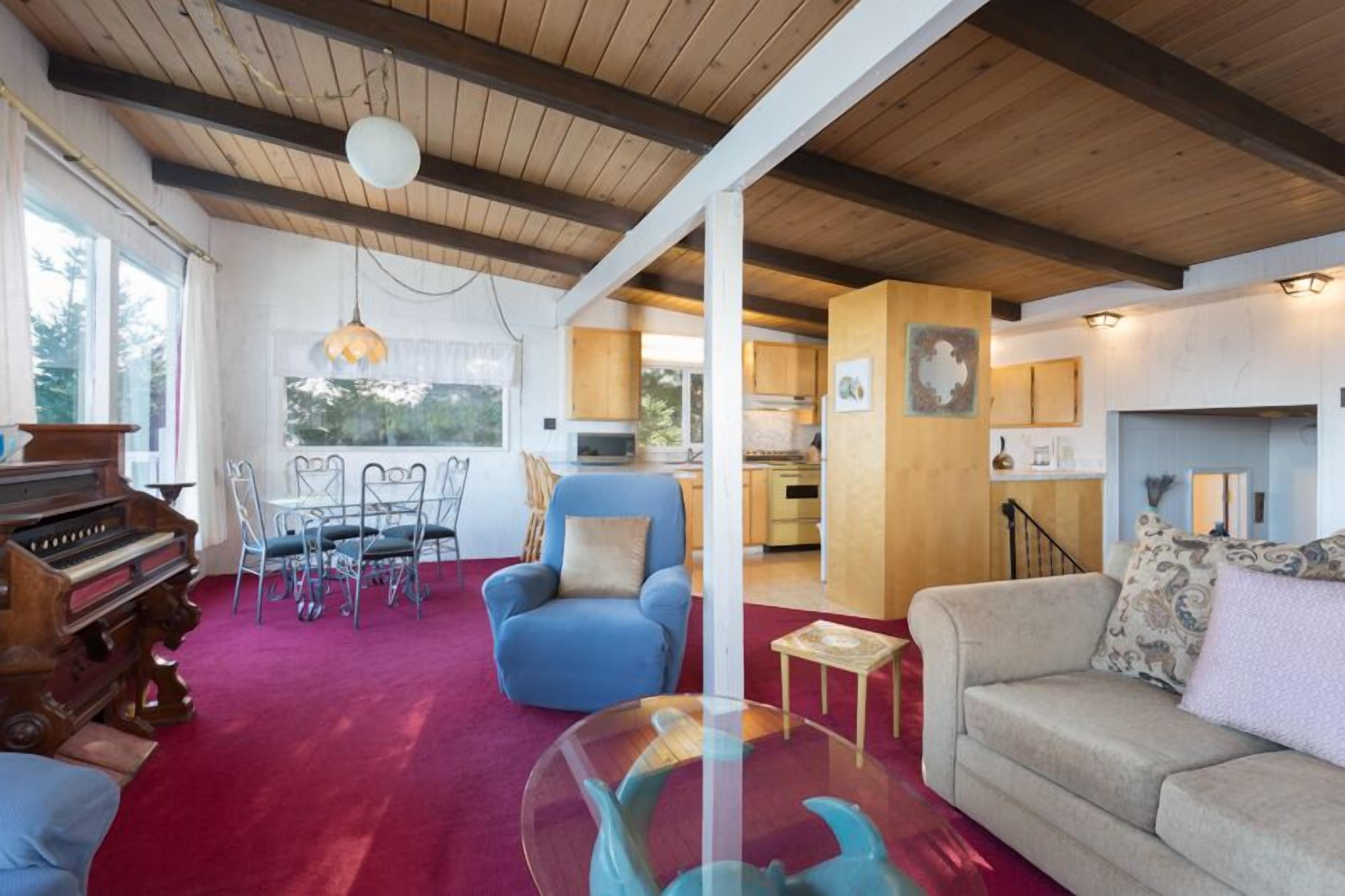 Eagles` Hideaway - Eagles` Hideaway - Charming Hillside Cabin With Eagle`s Eye