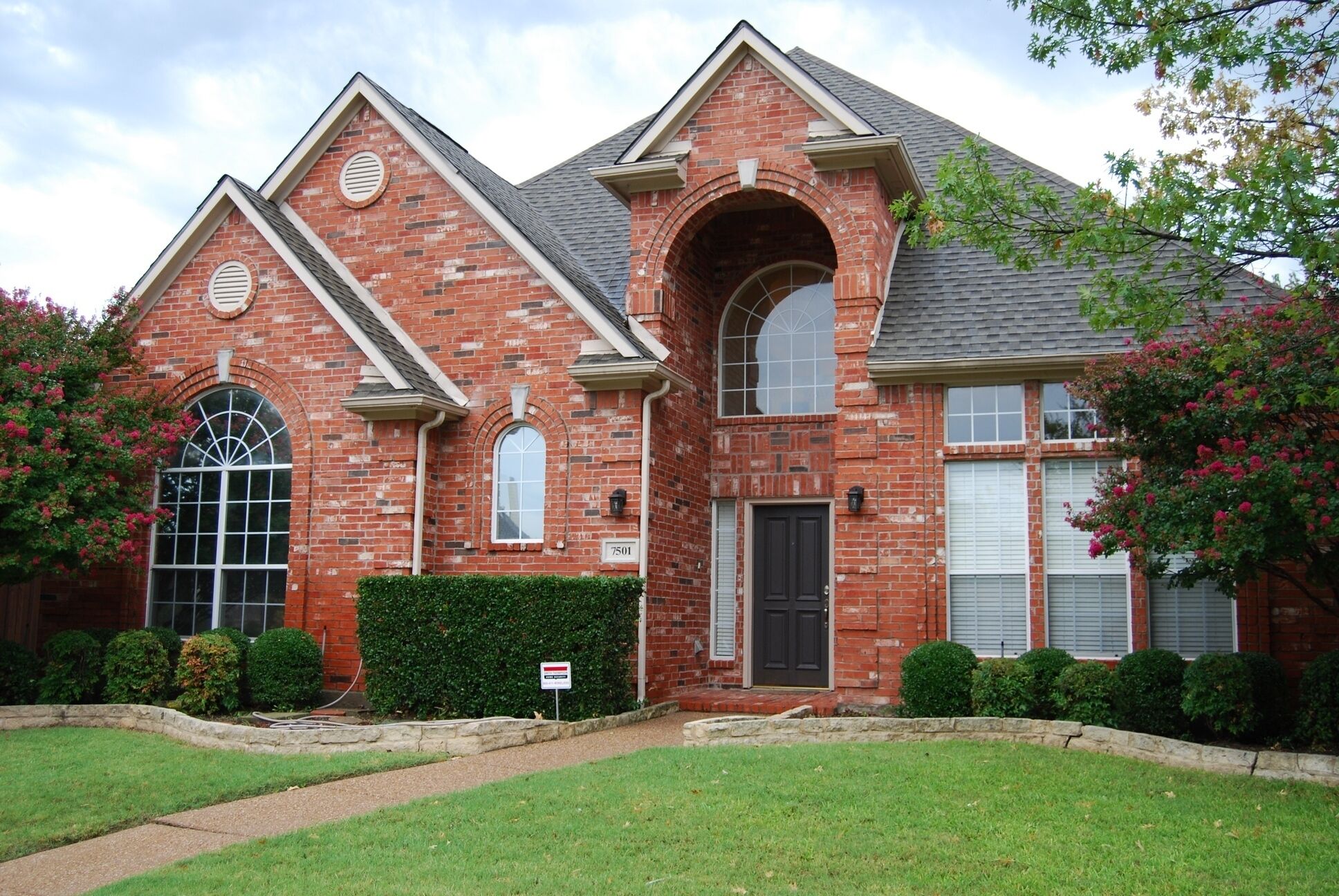 Beautiful and relaxing 3300 sq ft house