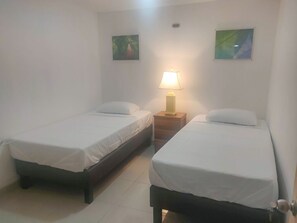 3 Schlafzimmer, kostenloses WLAN, Bettwäsche, Rollstuhlgeeignet