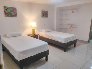 3 quartos, Wi-Fi de cortesia, roupa de cama