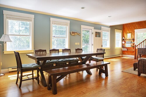 Peaceful Edgartown Retreat - Clean, Renovated, Central Location
