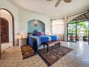 3 bedrooms, in-room safe, iron/ironing board, WiFi