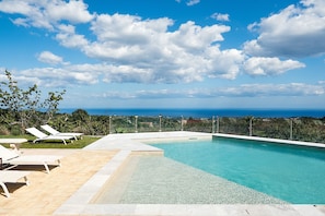 Seasonal outdoor pool - La Torretta (Zafferana Etnea)