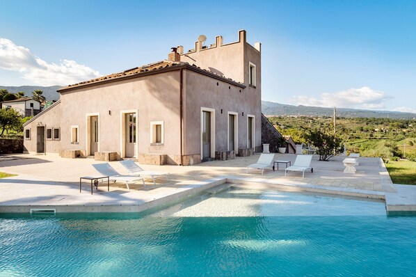 Exterior - La Torretta (Zafferana Etnea)