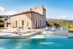 Exterior - La Torretta (Zafferana Etnea)