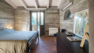 Villa, 5 Bedrooms | 5 bedrooms, iron/ironing board, free WiFi, bed sheets