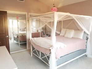 4 chambres, fer et planche à repasser, Wi-Fi, draps fournis
