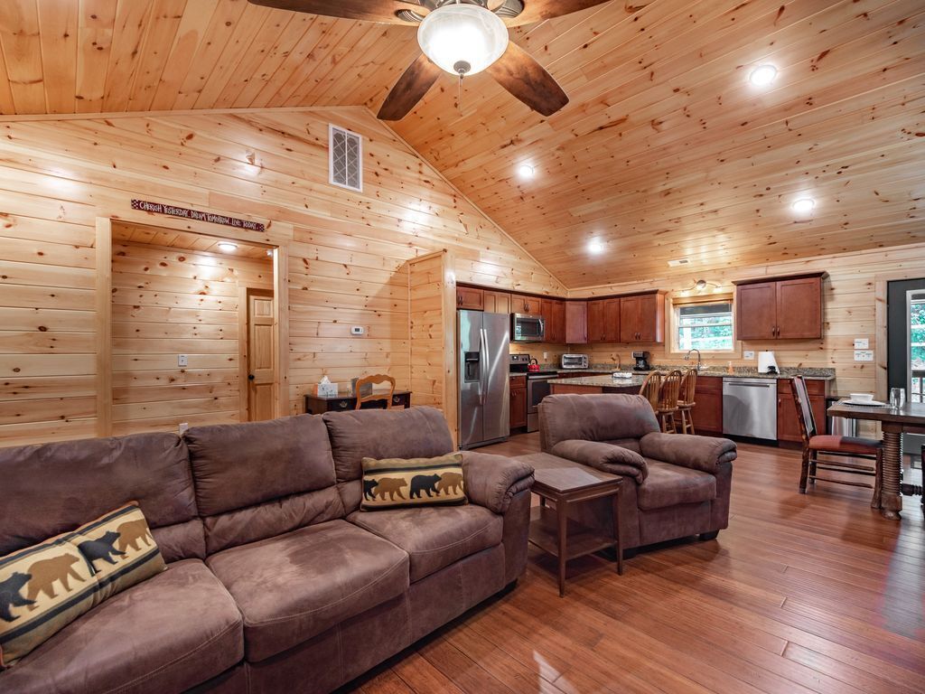 GREAT FOR SOCIAL DISTANCING!  4bed/4 bath, sleeps 12 in beds. Lots of extras