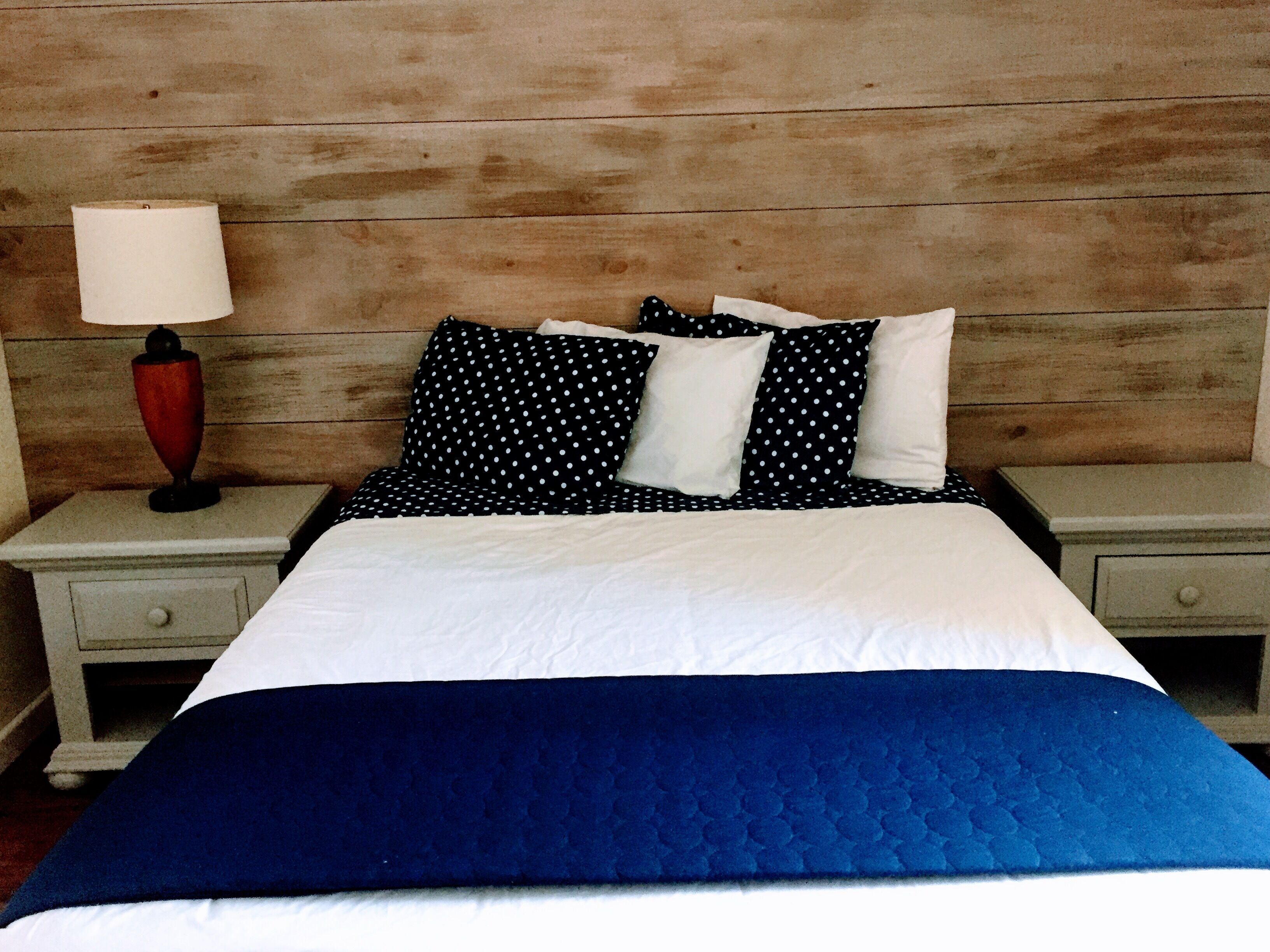 NEVAEH PROPERTIES - THE LOFT - ADULTS ONLY - 30 night minimum