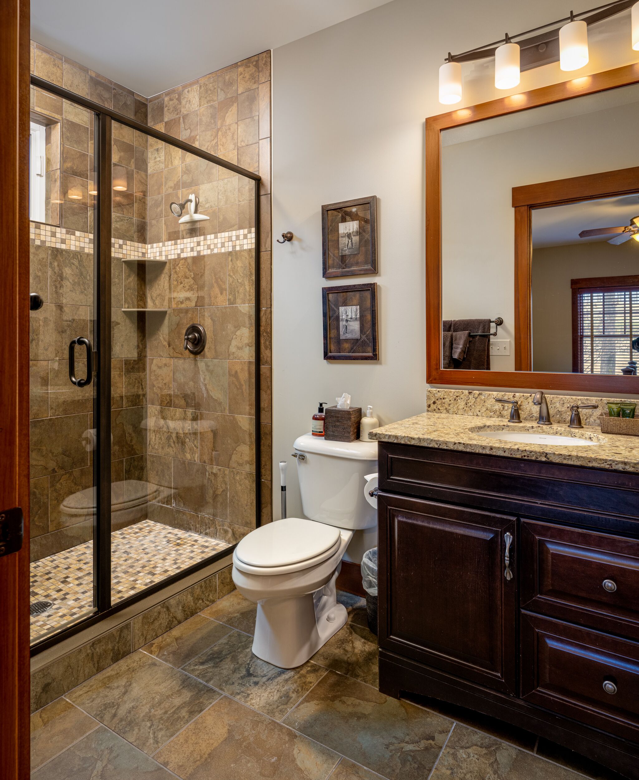 4 Bedroom Cottage, 6 miles from The Tunnel of Trees at True North Golf Club